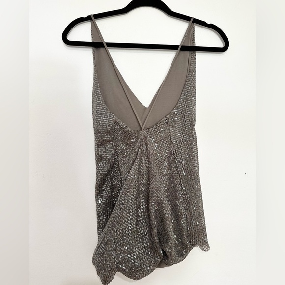 Express Women’s Size SP Grayish Brown Sequin Open Back Sleeveless Top NWT - Picture 2 of 3